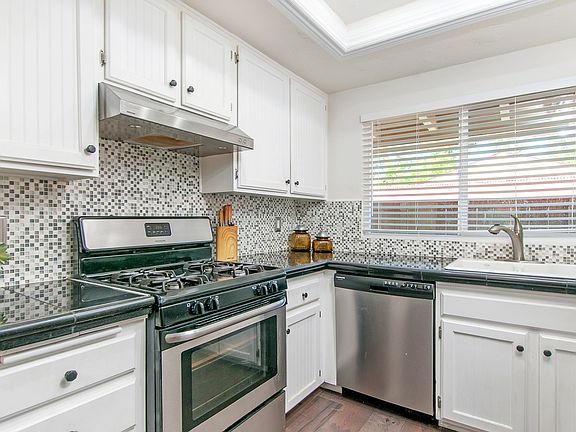 4th image of 10249 Bell Gardens Dr Unit 3