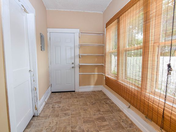 4th image of 414 N Park Ave