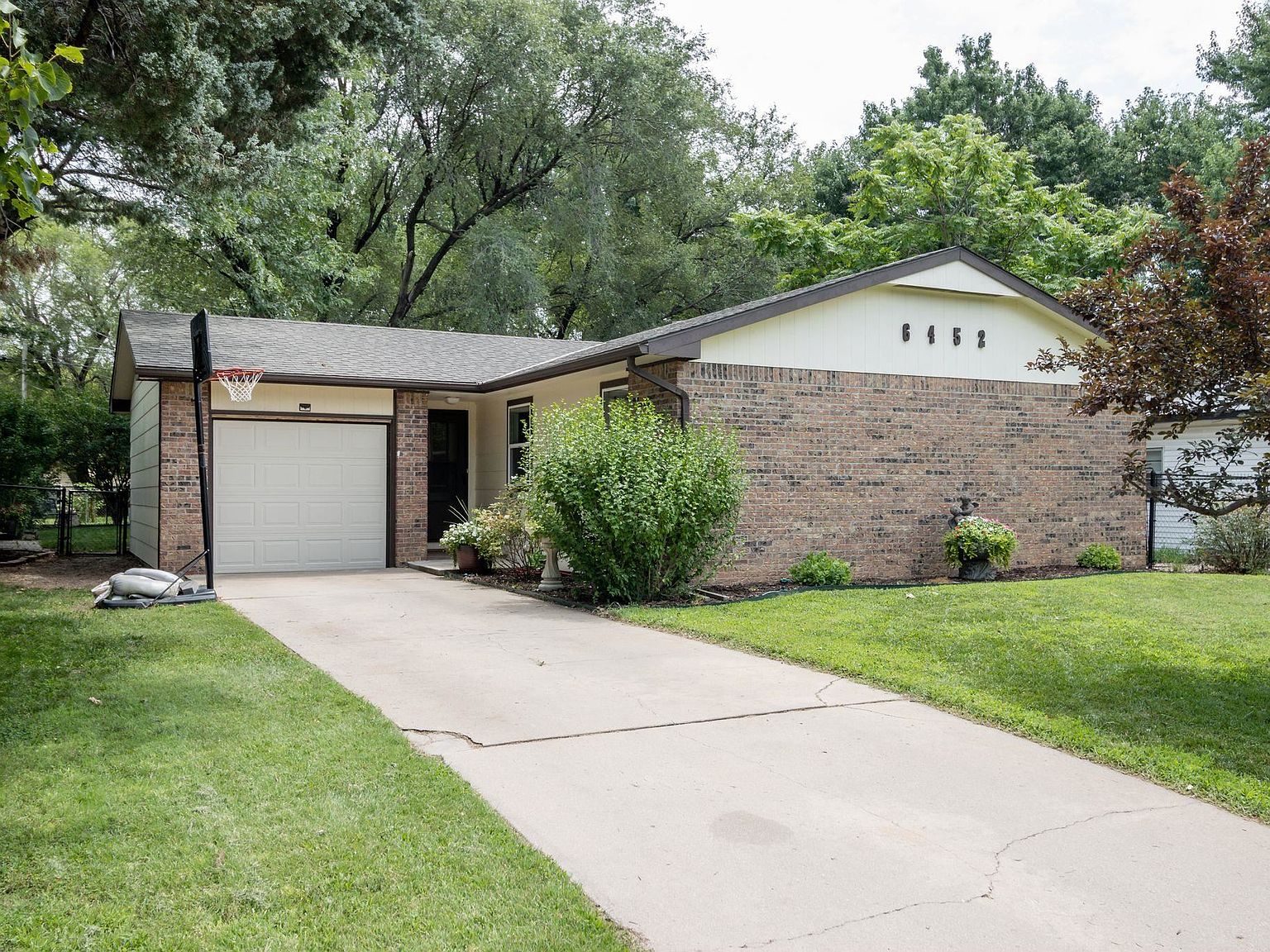 6452 N Hydraulic Ave, Park City, KS 67219 Zillow