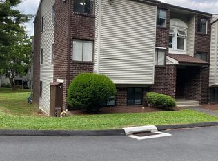 7 Padanaram Rd #E103, Danbury, CT 06810