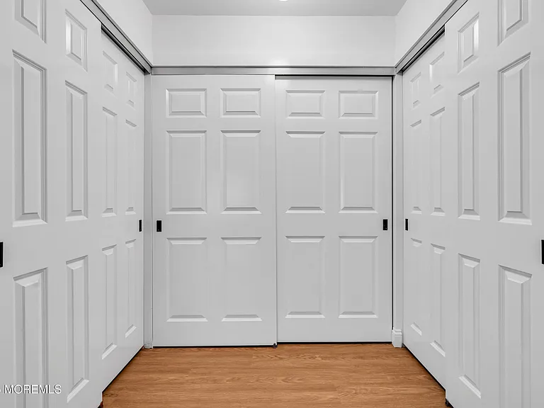 34 Lexington Ct — Photo 15