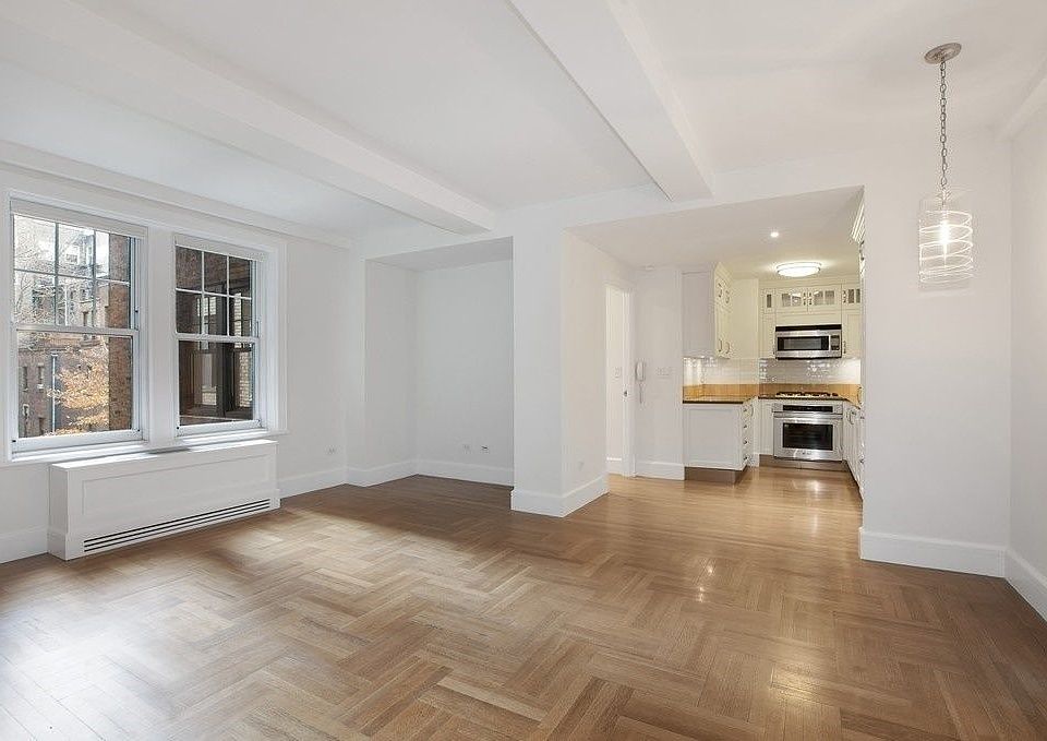 1st image of 27 W 72nd St #307