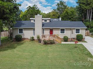 10926 Treebark Dr, Charlotte, NC 28226
