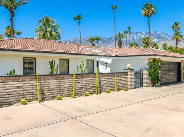 5365 E Cherry Hills Dr, Palm Springs, CA 92264