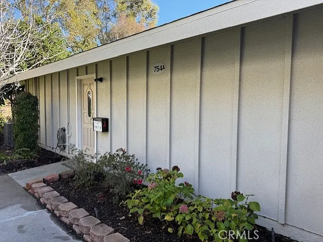2 bed, 953 sqft, $3,350 — Photo 3