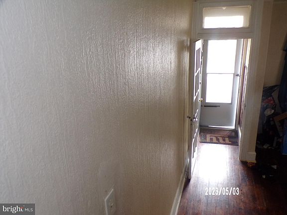 4th image of 440 Saint Mary St