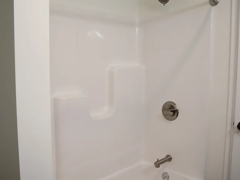 428 Turner St — Photo 14