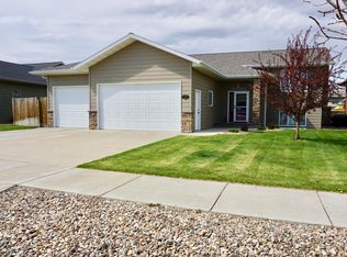 2036 1st St W, Dickinson, ND 58601