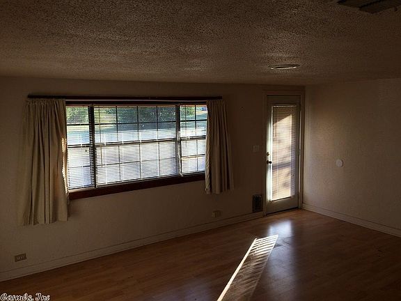 5th image of 311 Bixler Ave