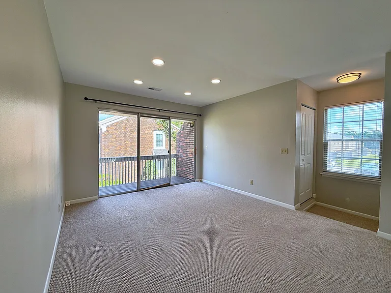1702 Granville Rd — Photo 18
