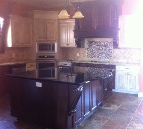 3rd image of 1737 Jessica Ln