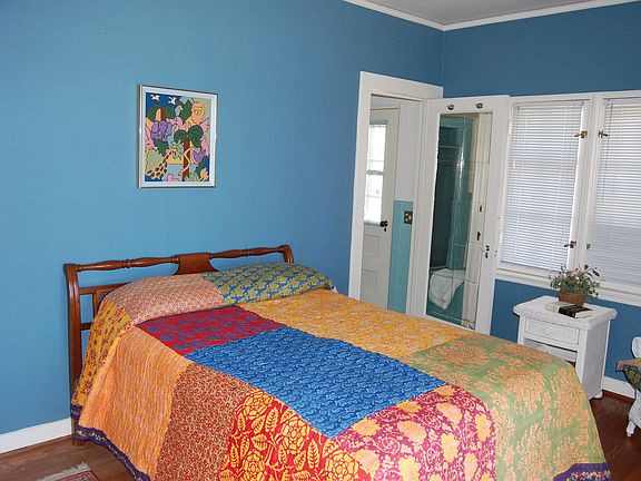 2nd image of 4154 N Lake Dr