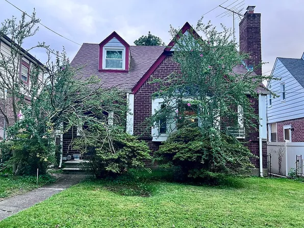 8222 168th St, Jamaica, NY 11432