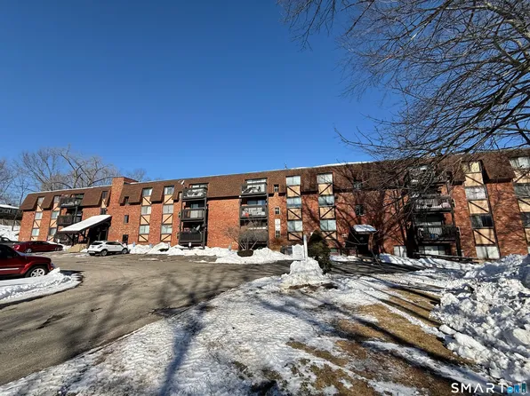 1274 East Main Street #D-7, Meriden, CT 06405