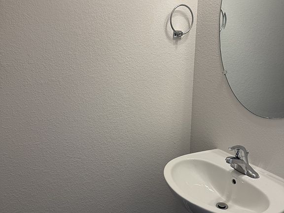 4th image of 313 Nixon Way