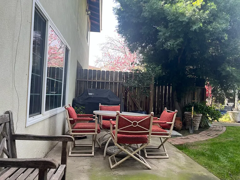 5908 Stockdale Hwy #1 — Photo 13