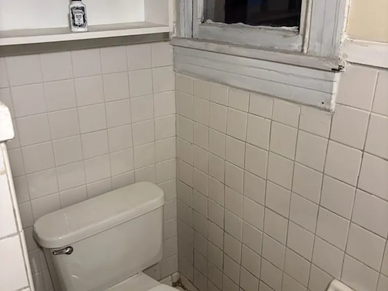 915 Laurens St — Photo 10