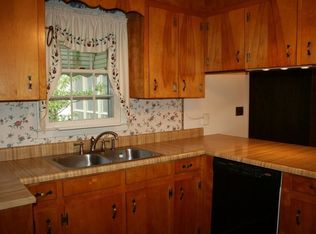 412 Pinecrest Rd, Warner Robins, GA 31093