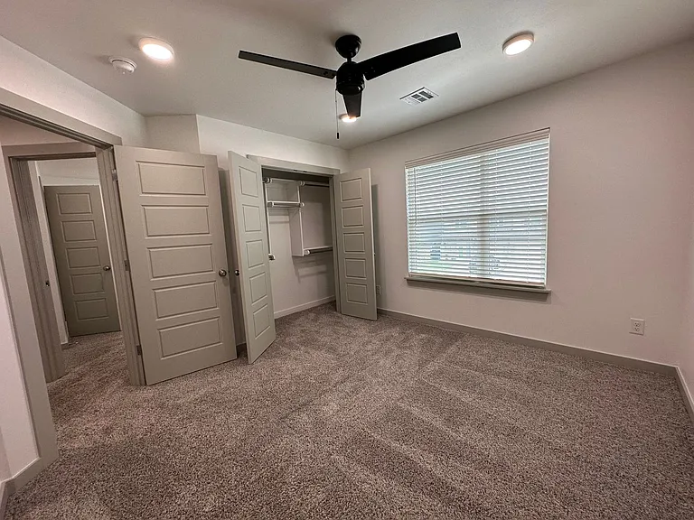 13508 Vinita Dr — Photo 10