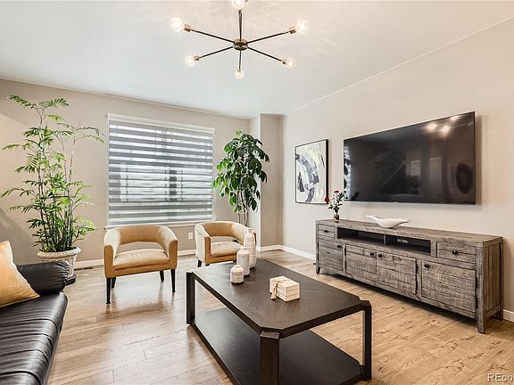 5th image of 764 N Quatar St