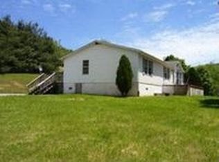 236 Tiptop Rd, North Tazewell, VA 24630