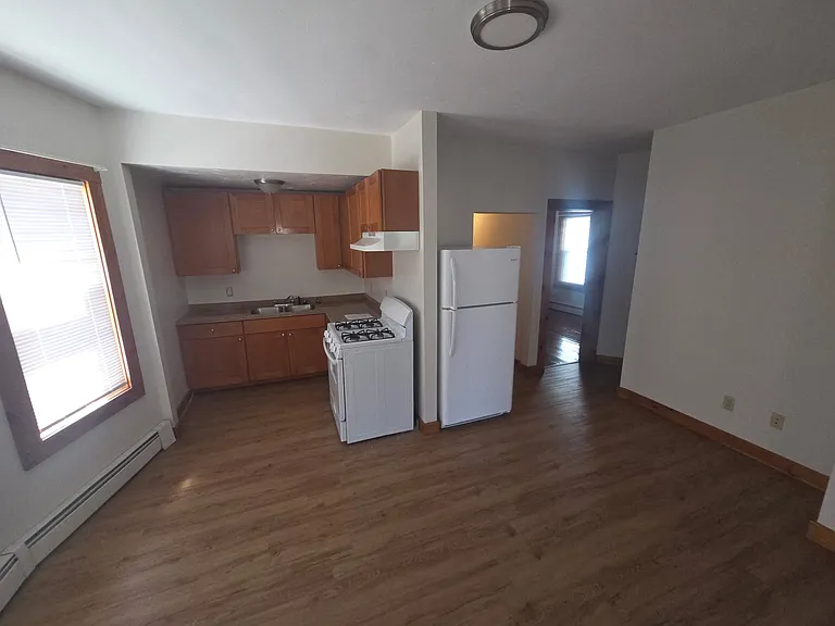 146 Arnold St #2 — Photo 6