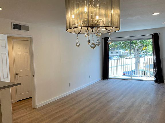 5th image of 11603 Darlington Ave #2