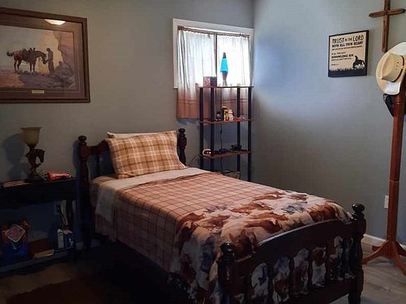 2nd image of 103 Waverly Gables Blvd
