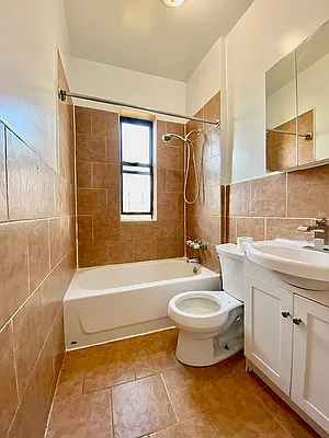 Rented by Bruma Realty LLC | media 6