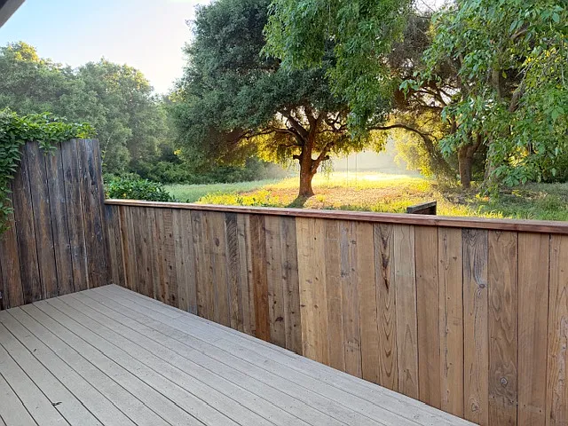 Veiw off the back deck in the morning are the best...really. Also there is a 4 course secrate disk golf course.