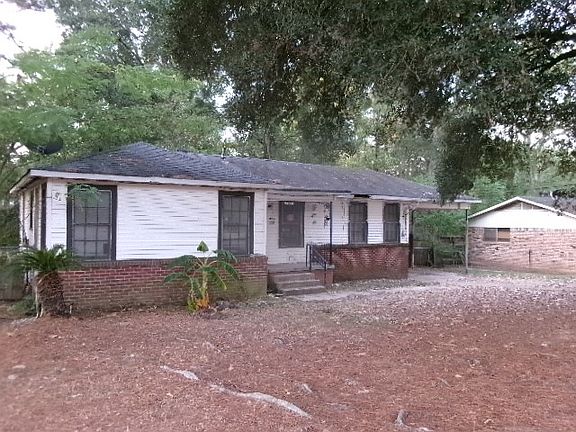 2nd image of 1807 Shady Ln