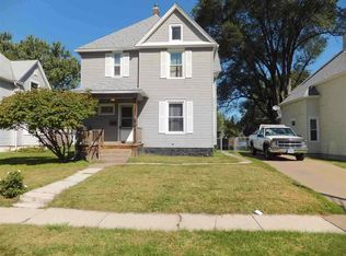 546 W 16th St, Davenport, IA 52803