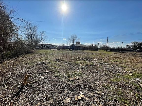 2nd image of 6508 Bayway Dr