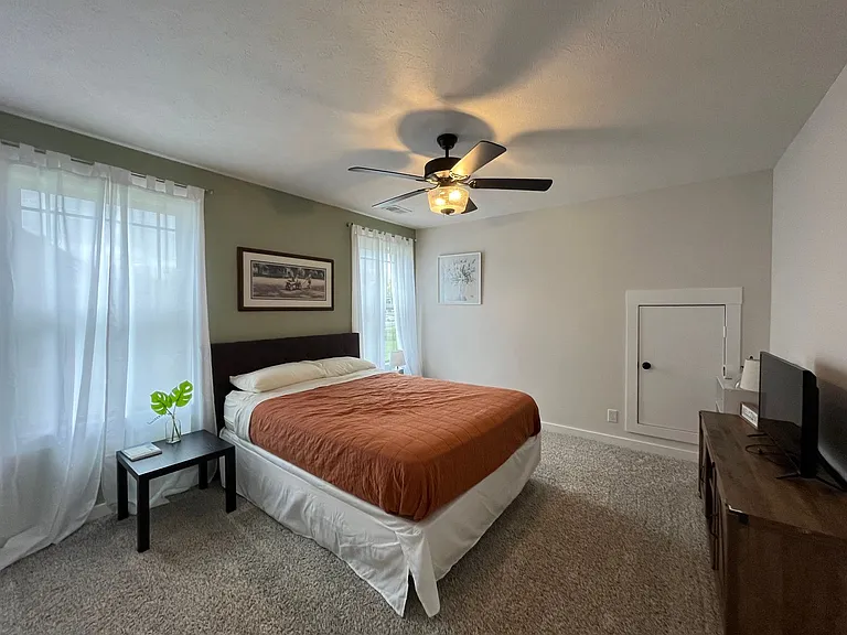 445 Crestwicke Ct — Photo 26