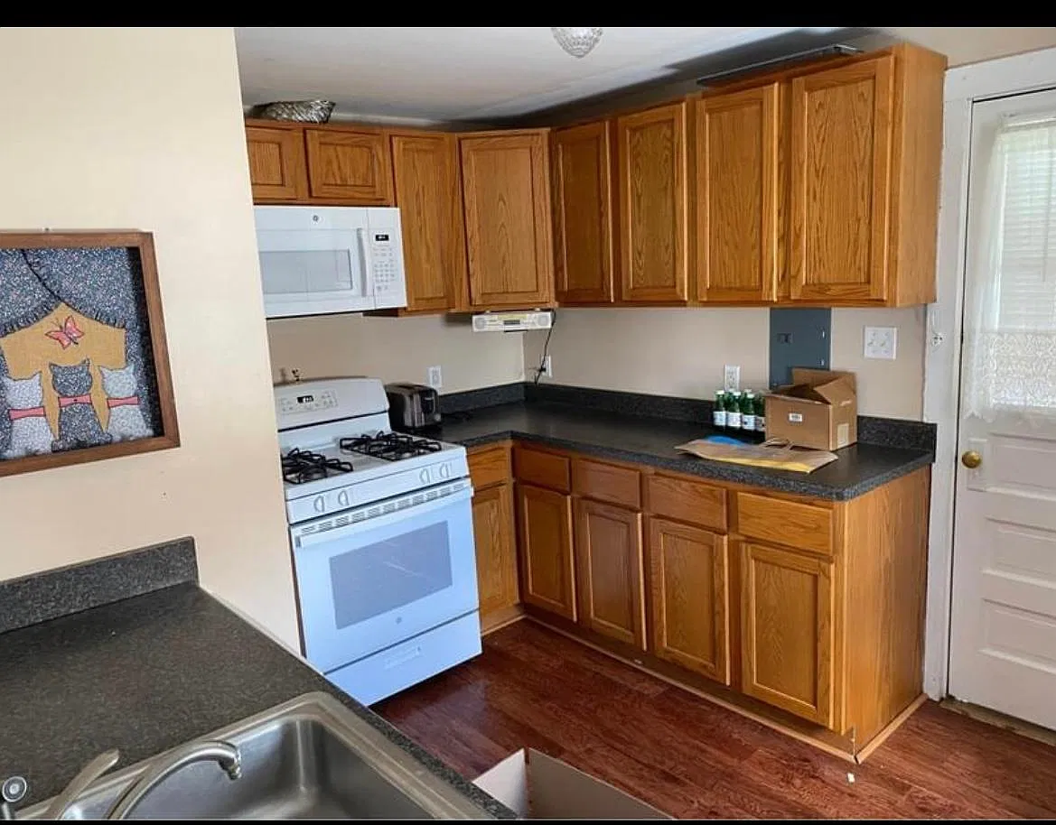 2 bed, 1000 sqft, $1,495 — Photo 2