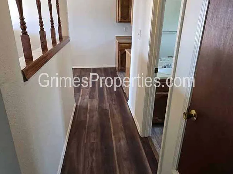 13109 Candelaria Rd NE #F — Photo 7