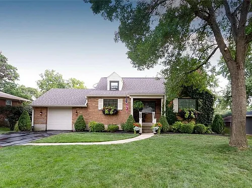 256 Castle Dr Photo 1