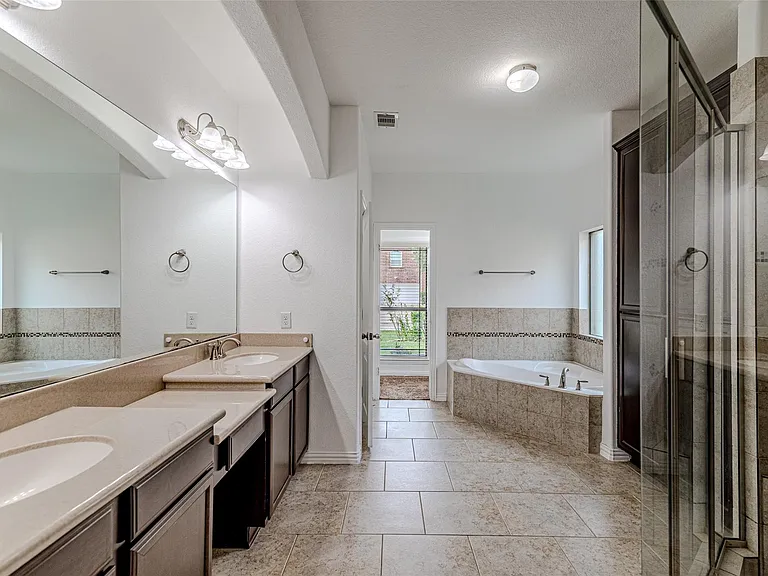 6219 Saint Rosalia Dr — Photo 28