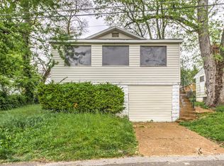 806 Marvin Ave, Saint Louis, MO 63135