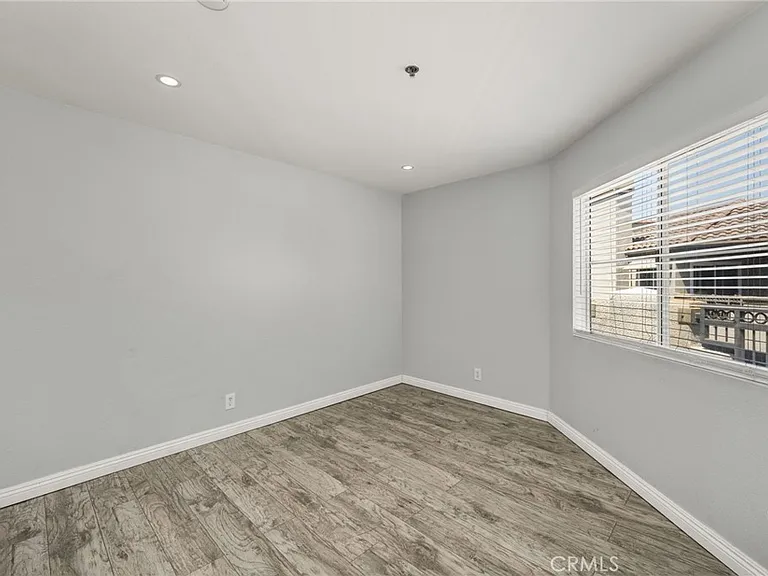 310 Lake St #301 — Photo 17
