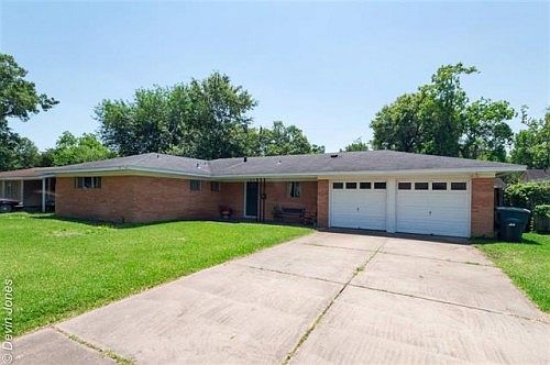 1st image of 144 Berkshire Ln