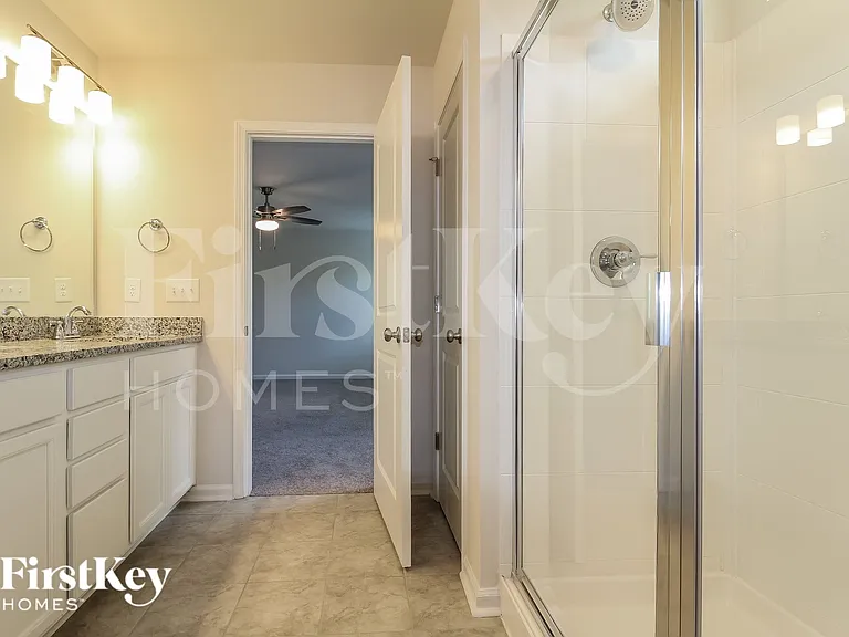 304 Ashborne Ln — Photo 9