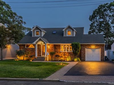 1818 Gormley Avenue, Merrick, NY, 11566