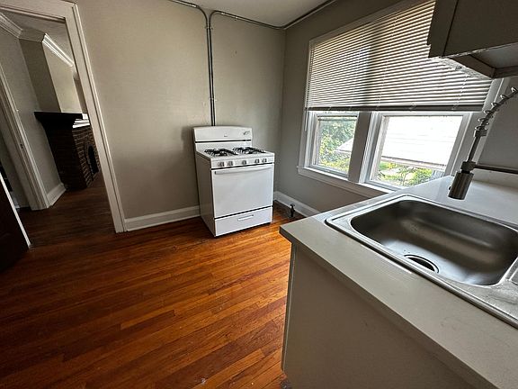 4th image of 1681 Lincoln Ave APT 03A