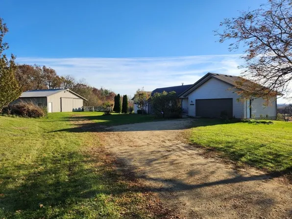 N8161 Marty Rd, New Glarus, WI 53574