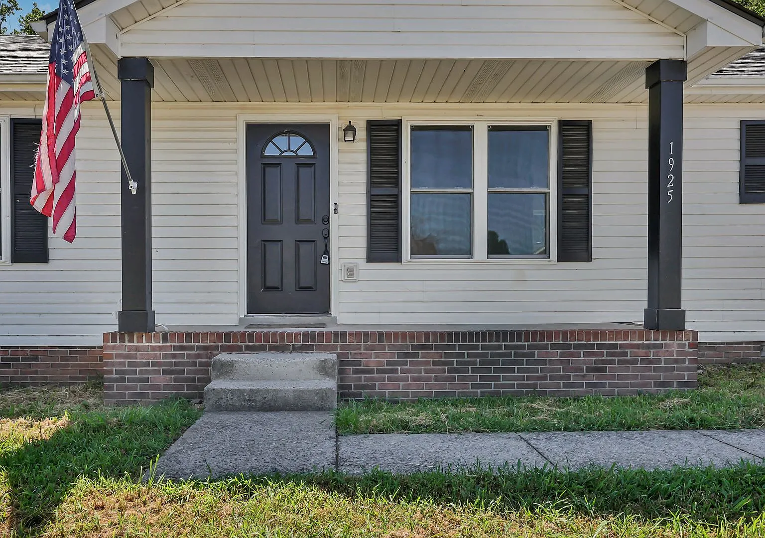 1925 Timberline Circle - Oak Grove - Two Weeks Free w/ Fulfilled 12 Month Lease — Photo 3