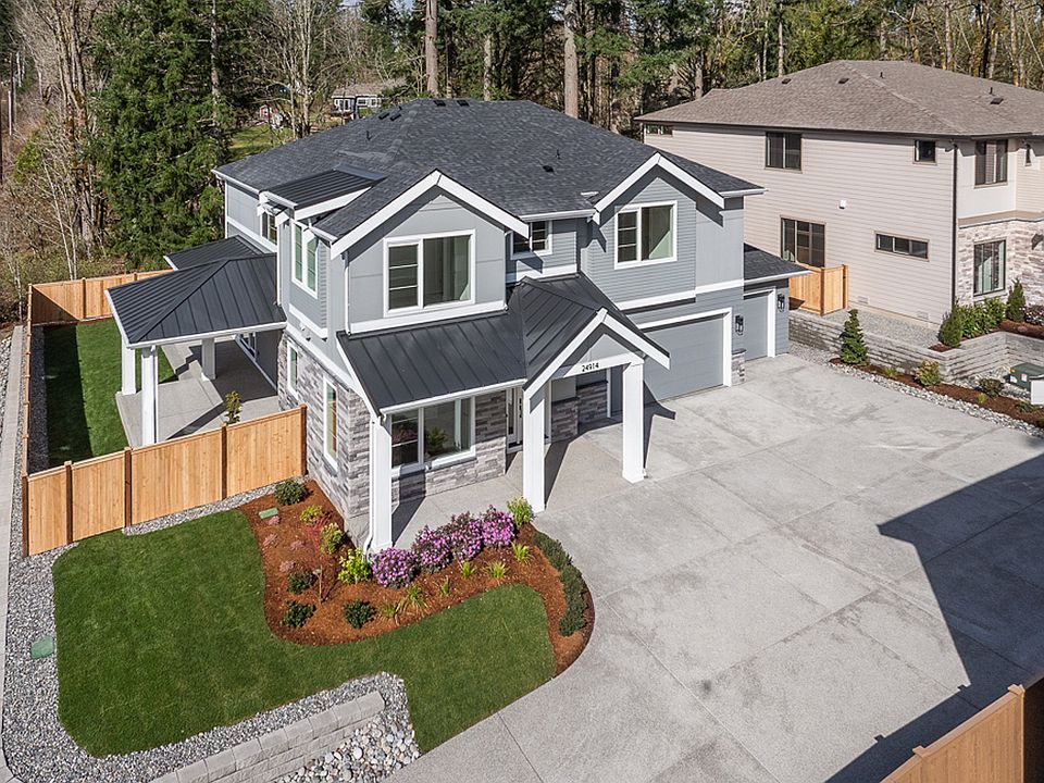 Grove at Beaver Lake - two move-in ready homes available