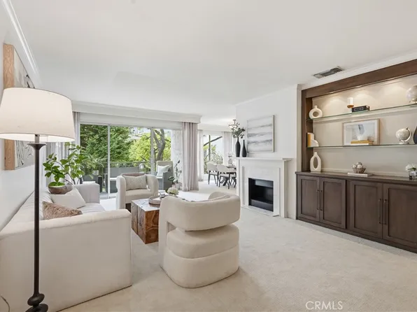836 S Bundy Dr APT 303, Los Angeles, CA 90049