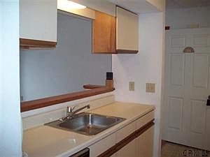 4th image of 225 Monmouth Way