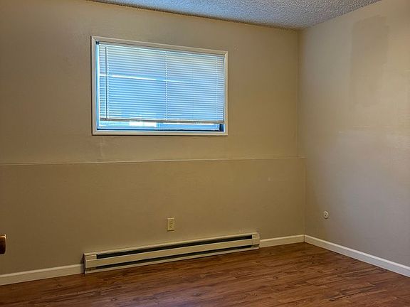 5th image of 1817 Howell St APT 4